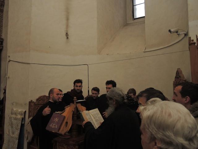 Sfântă Liturghie săvârşită de IPS Mitropolit Teofan la Mănăstirea Bârnova