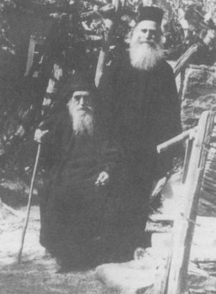 Bătrânul Ghedeon împreună cu ucenicul său, Părintele Dionisie Ignat