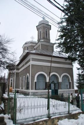 Biserica din Obârșia Cloșani își serbează marți ocrotitorul