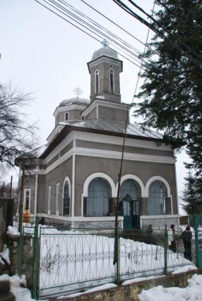Biserica din Obârşia Cloşani şi-a serbat hramul