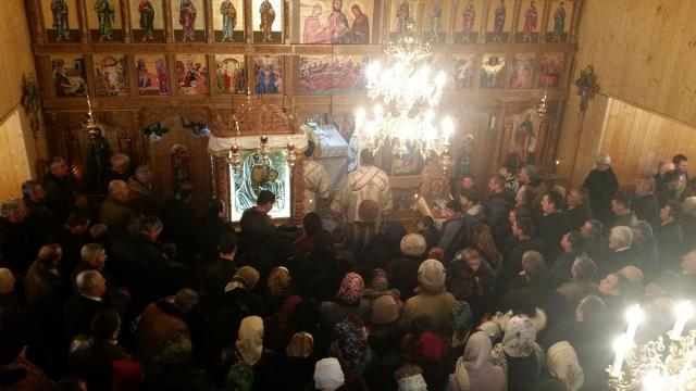 Slujbă de binecuvântare a bisericii din Suha - Mălini
