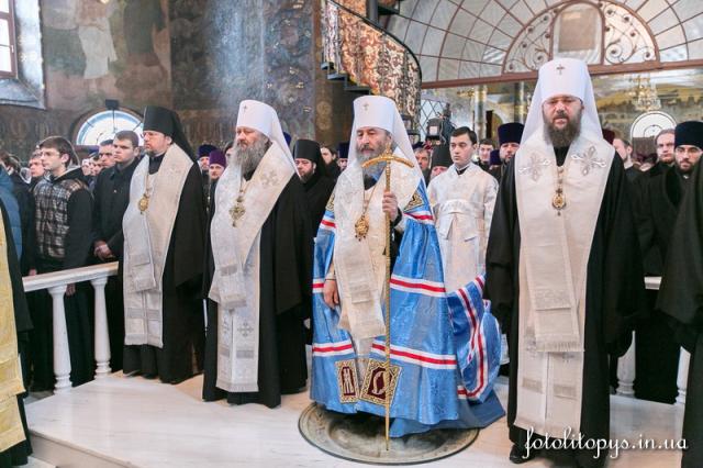 Mitropolitul Kievului a oficiat panihida pentru toți cei decedați pe Maidanul Independenței: „Sângele lor plânge în ceruri pentru ca pacea să pogoare în țara noastră!”