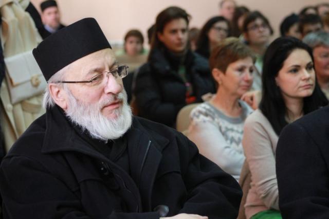 Simpozion „Femeia – Educatoarea familiei”
