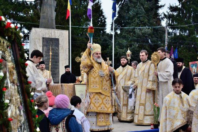 Duminica Ortodoxiei în inima Eparhiei Romanului şi Bacăului