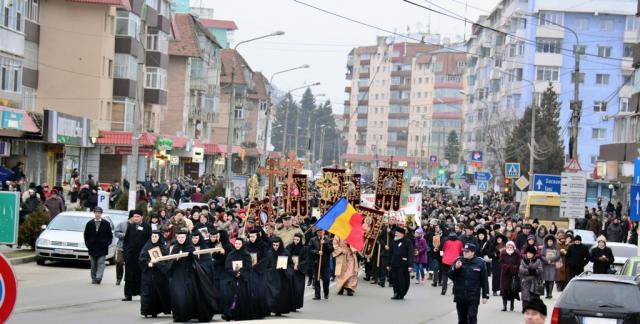 Duminica Ortodoxiei în inima Eparhiei Romanului şi Bacăului