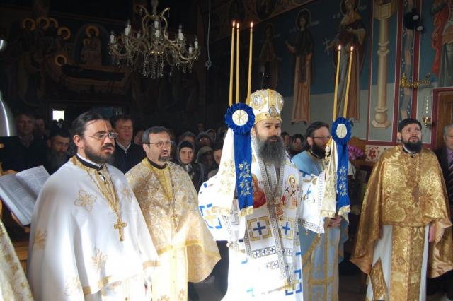 Hram la Mănăstirea Săraca