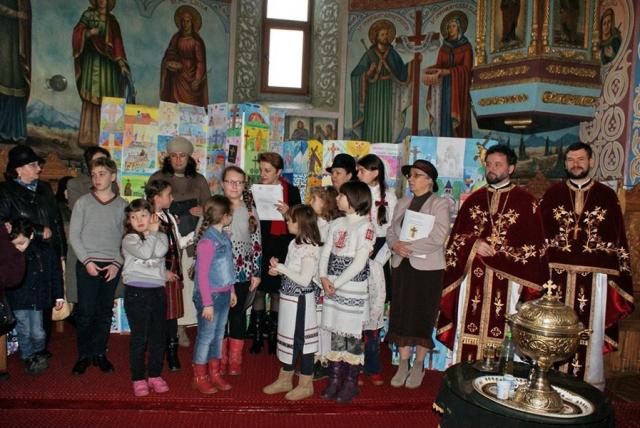 Manifestare culturală consacrată Sfintei Cruci, la Roman