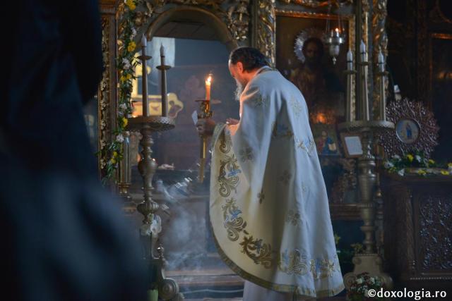 Sfânta Liturghie se aduce ca jertfă numai pentru cei dreptcredincioşi
