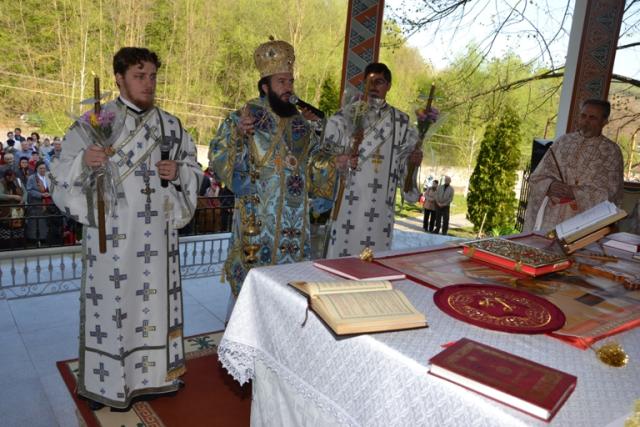 Sărbătoarea Izvorul Tămăduirii la Mănăstirea Vasiova