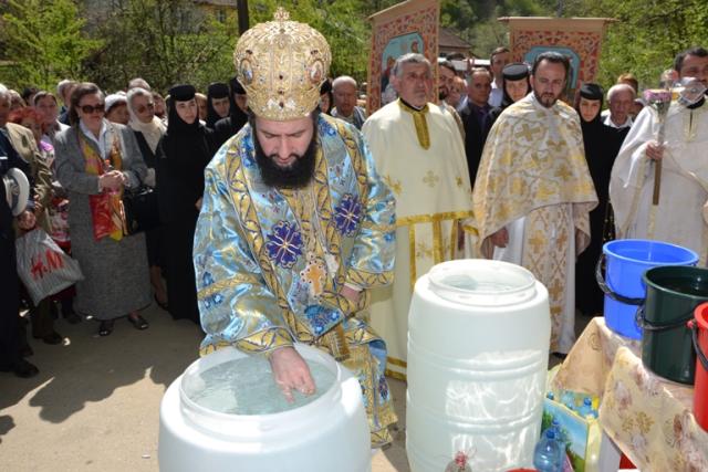 Sărbătoarea Izvorul Tămăduirii la Mănăstirea Vasiova