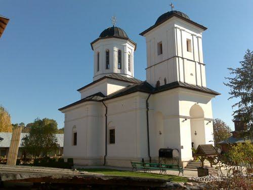 Hramul mănăstirii Nucet