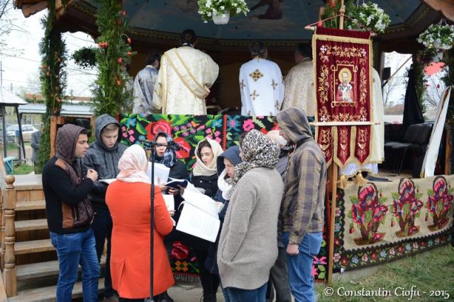 Rugăciuni arhiereşti în cimitirul din Andrieşeni
