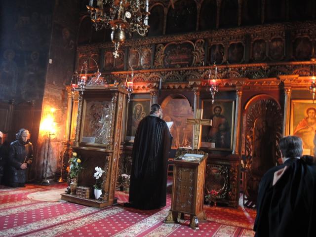 Denie oficiată de IPS Părinte Teofan, la Mănăstirea Hlincea