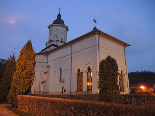 Denie oficiată de IPS Părinte Teofan, la Mănăstirea Hlincea