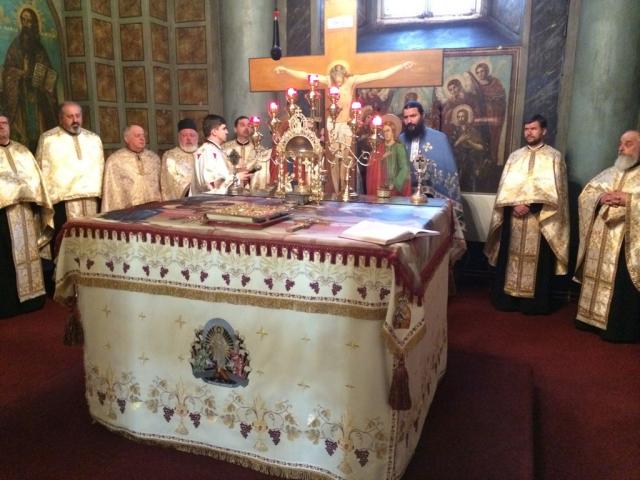 Zi de sărbătoare la Biserica "Sfântul Gheorghe" din Roman