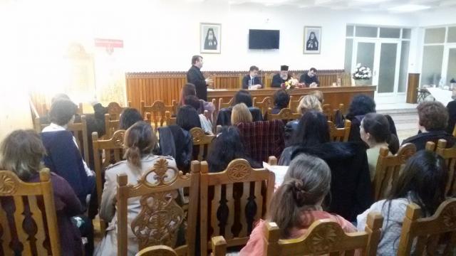 Profesorii de religie şi reprezentanţii APOR s-au reunit la Bacău