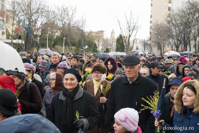 Pelerinaj în ajun de Florii la Iași