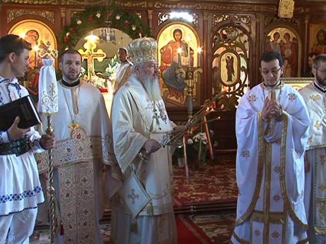 În duminica Mironosițelor, Mitropolitul Clujului s-a aflat în mijlocul credincioșilor Parohiei Rugășești