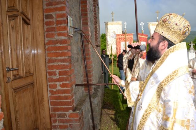 Parohia Dognecea a îmbrăcat haine de sărbătoare