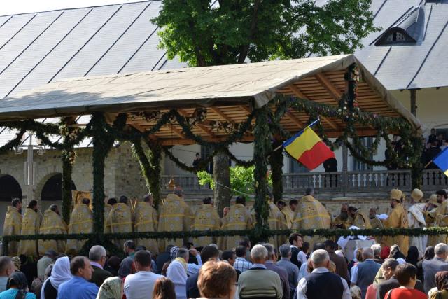 Hram la Mănăstirea Neamț