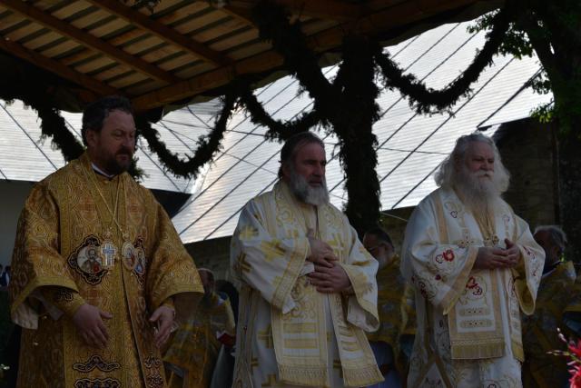 Hram la Mănăstirea Neamț