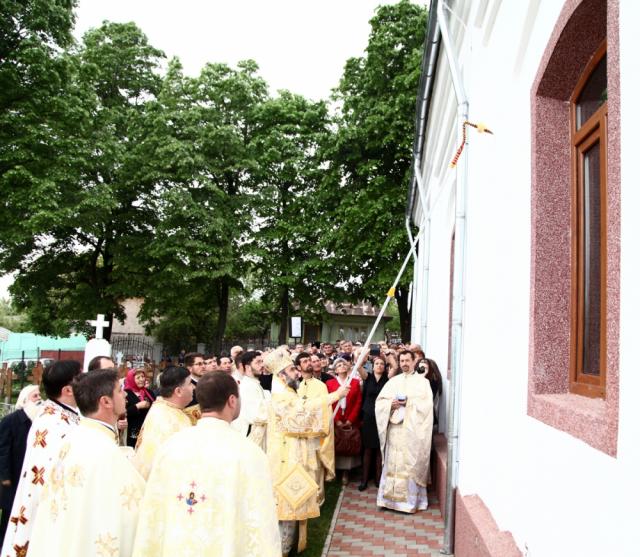 Sfințirea Bisericii din Parohia buzoiană Livada