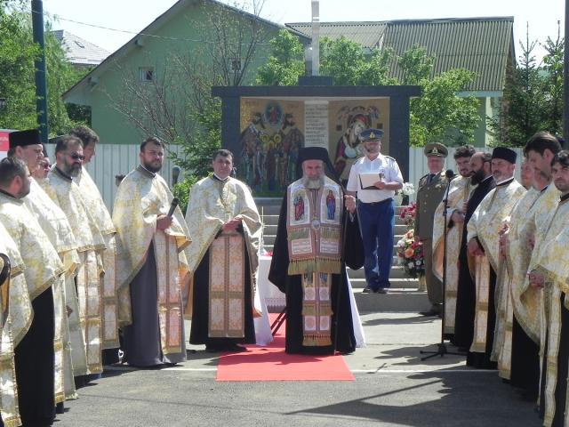 Ceremonie religioasă şi militară în comuna Sărata