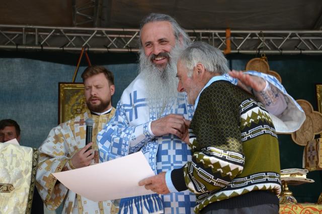 Sfințirea bisericii din localitatea ieșeană Medeleni