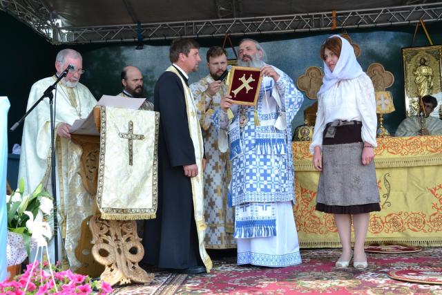 Sfințirea bisericii din localitatea ieșeană Medeleni