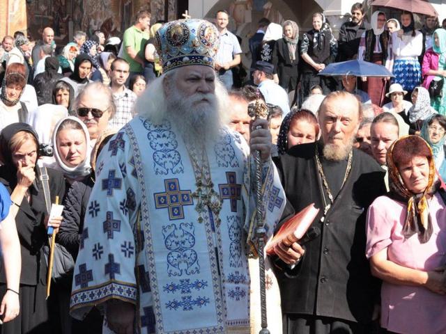 Mărturisire de credinţă la mormântul părintelui Justin Pârvu