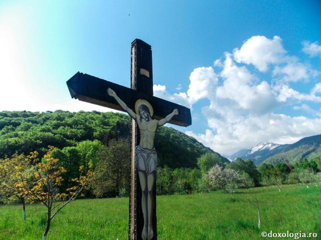 Creștinismul, crucea care aduce bucurie