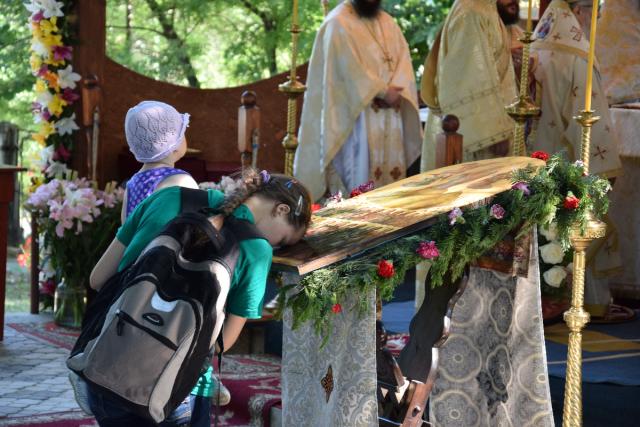 Slujbă arhierească și rugăciuni pentru ploaie, la Mănăstirea Bucium