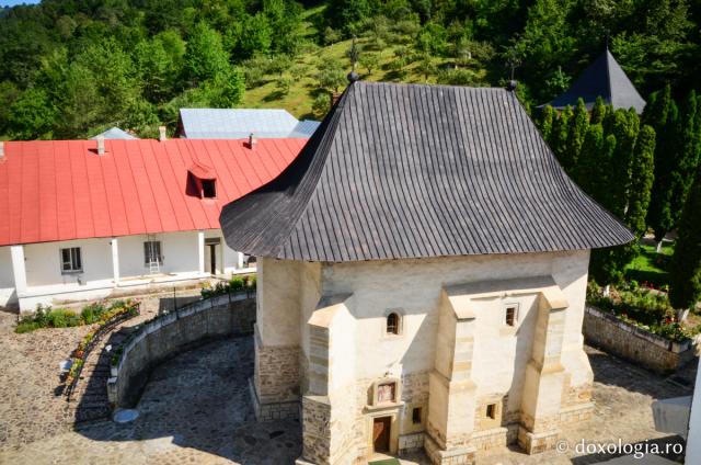 biserica monument a Mănăstirii Pângărați