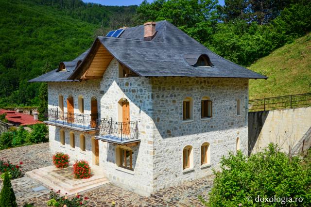 Răstignirea Mănăstirii Pângărați
