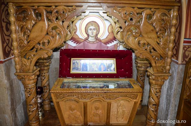 Sfintele moaşte de la Mănăstirea Pângăraţi