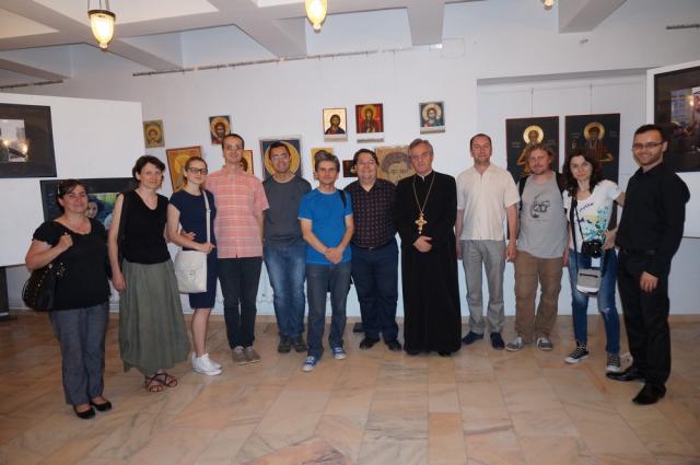 Frânturi din copilărie, expuse într-o biserică ieşeană