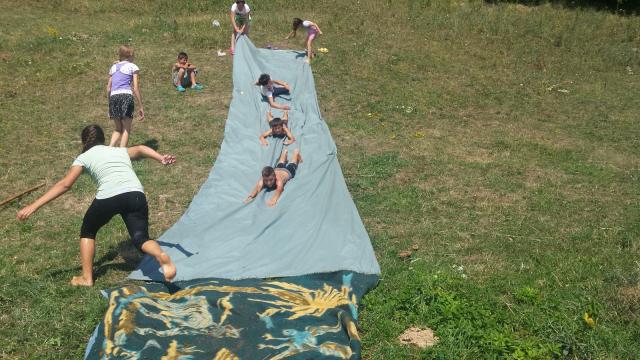 Tabără la Mănăstirea Balş pentru tinerii din Bivolari