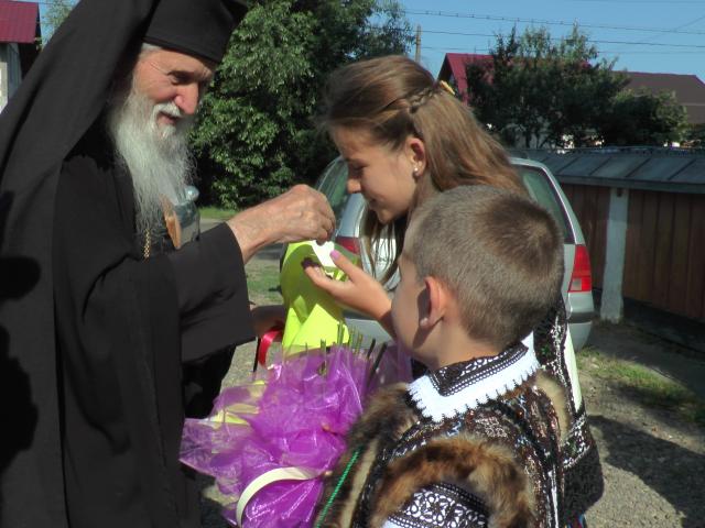 Liturghie arhierească la Frătăuţii Vechi