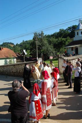 Vizită pastorală în Fărășești, filie a parohiei Pietroasa