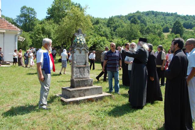 Vizită pastorală în Fărășești, filie a parohiei Pietroasa