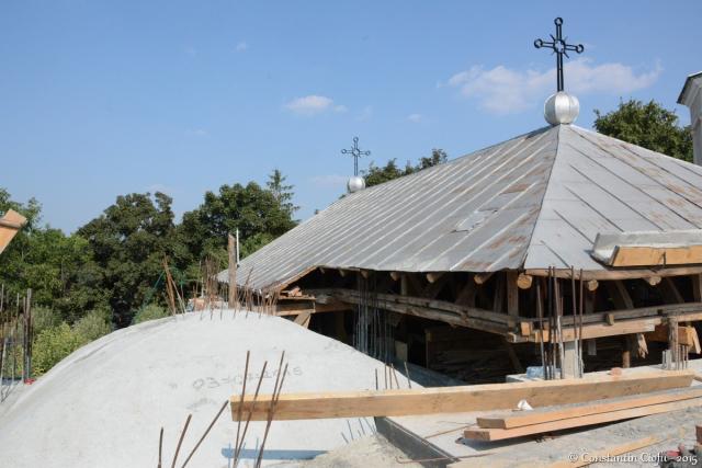 Lucrări de amploare la biserica din Andrieşeni