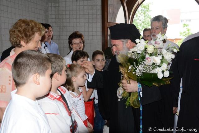 Vecernie arhierească în Biserica "Sfântul Iulian din Tars" (GALERIE FOTO)