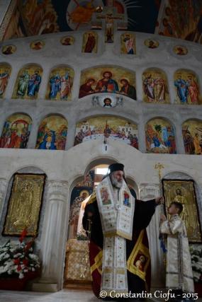 Vecernie arhierească în Biserica "Sfântul Iulian din Tars" (GALERIE FOTO)