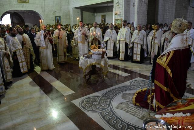 Vecernie arhierească în Biserica "Sfântul Iulian din Tars" (GALERIE FOTO)