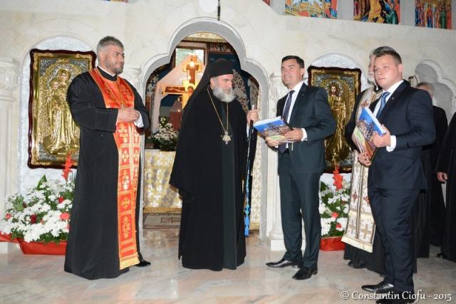 Vecernie arhierească în Biserica "Sfântul Iulian din Tars" (GALERIE FOTO)
