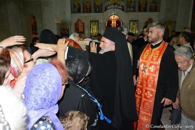 Vecernie arhierească în Biserica "Sfântul Iulian din Tars" (GALERIE FOTO)