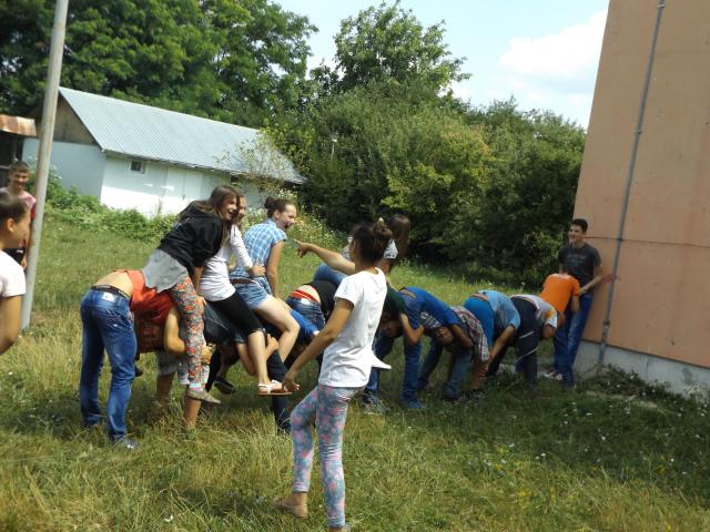 Tabăra din pridvorul satului în cea mai nordică localitate din ţară (GALERIE FOTO)