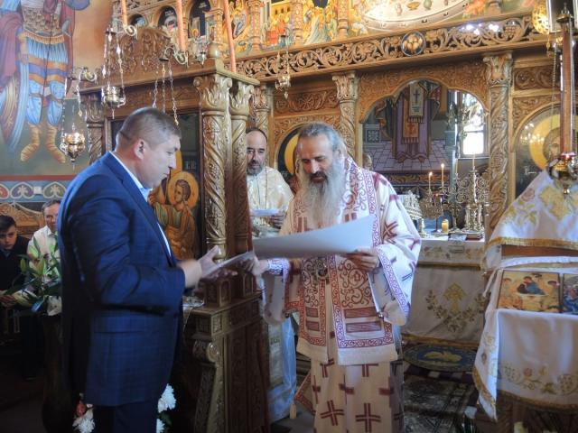 IPS Teofan: „Dacă la grijile vieții nu adăugăm și gândul la Dumnezeu, vom realiza la sfârșitul vieții că ne-am străduit degeaba”