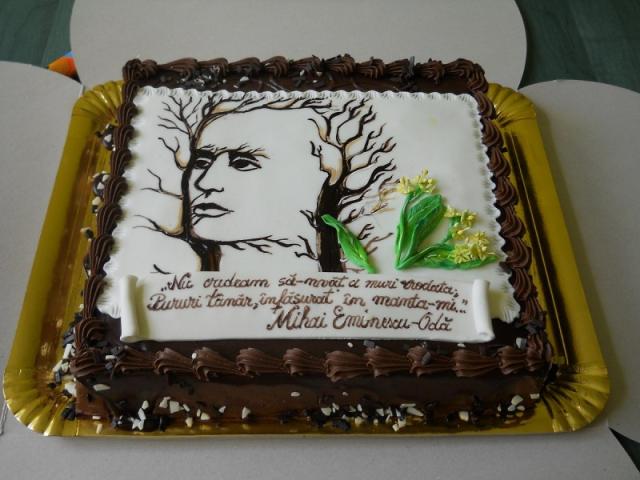 Elevii seminarişti şi adamişti din Iaşi, prezenţi la Festivalul florilor de tei