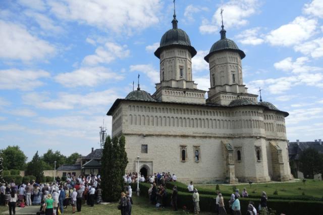 Liturghie arhierească, la hramul Mănăstirii Cetățuia